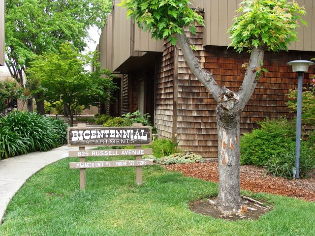Bicentennial Apartments photo 2